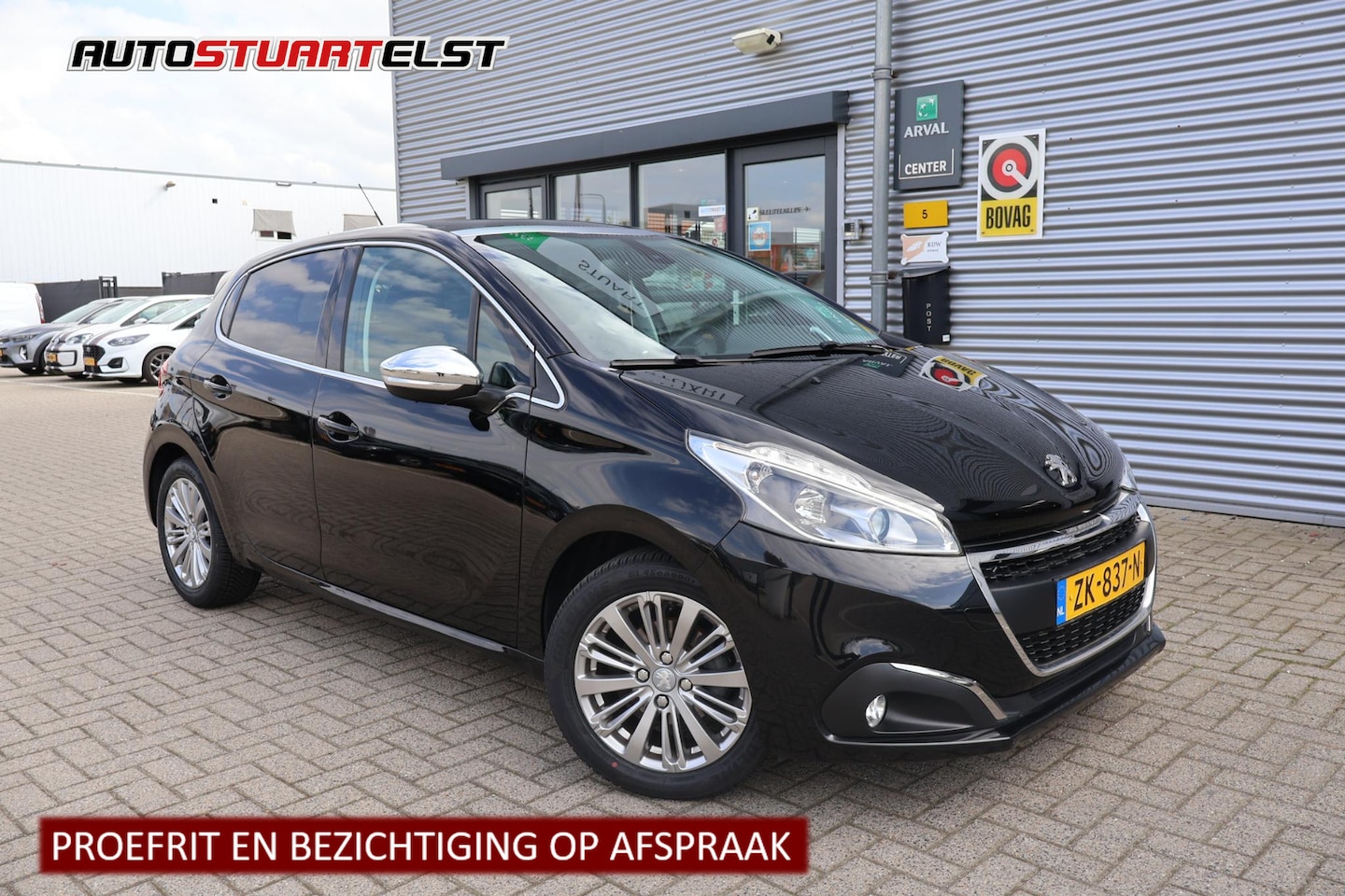 Peugeot 208 - 1.2 Blue Lease Allure 2e Eigenaar | Volledig Onderh | NAP | BTW | Pano | Navi | Carplay | - AutoWereld.nl