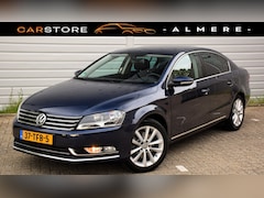 Volkswagen Passat - 1.4 TSI Highline BlueMotion*2e eig*Automaat*Navi*Nette Auto