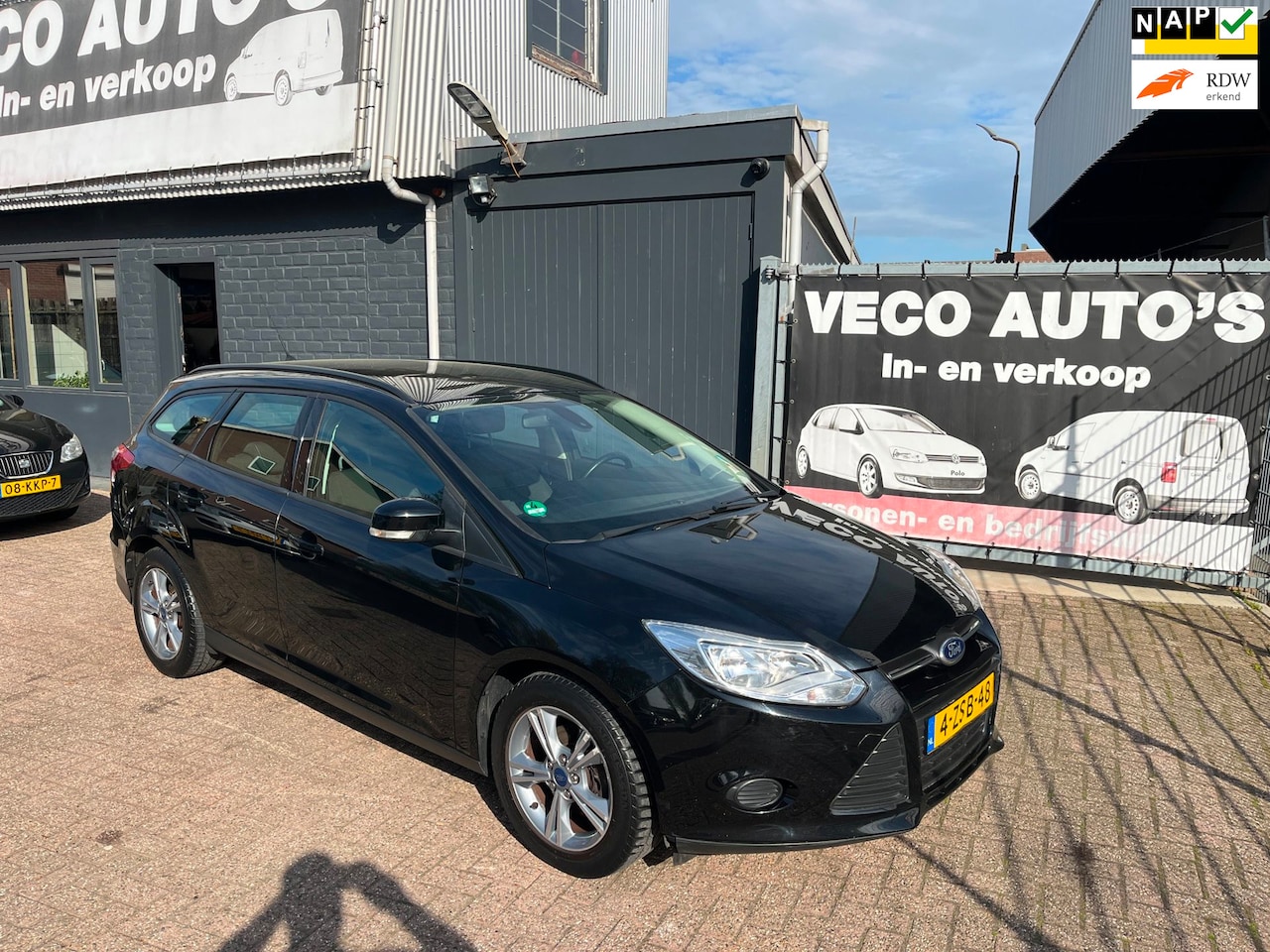 Ford Focus Wagon - 1.0 EcoBoost Edition navi airco pdc - AutoWereld.nl