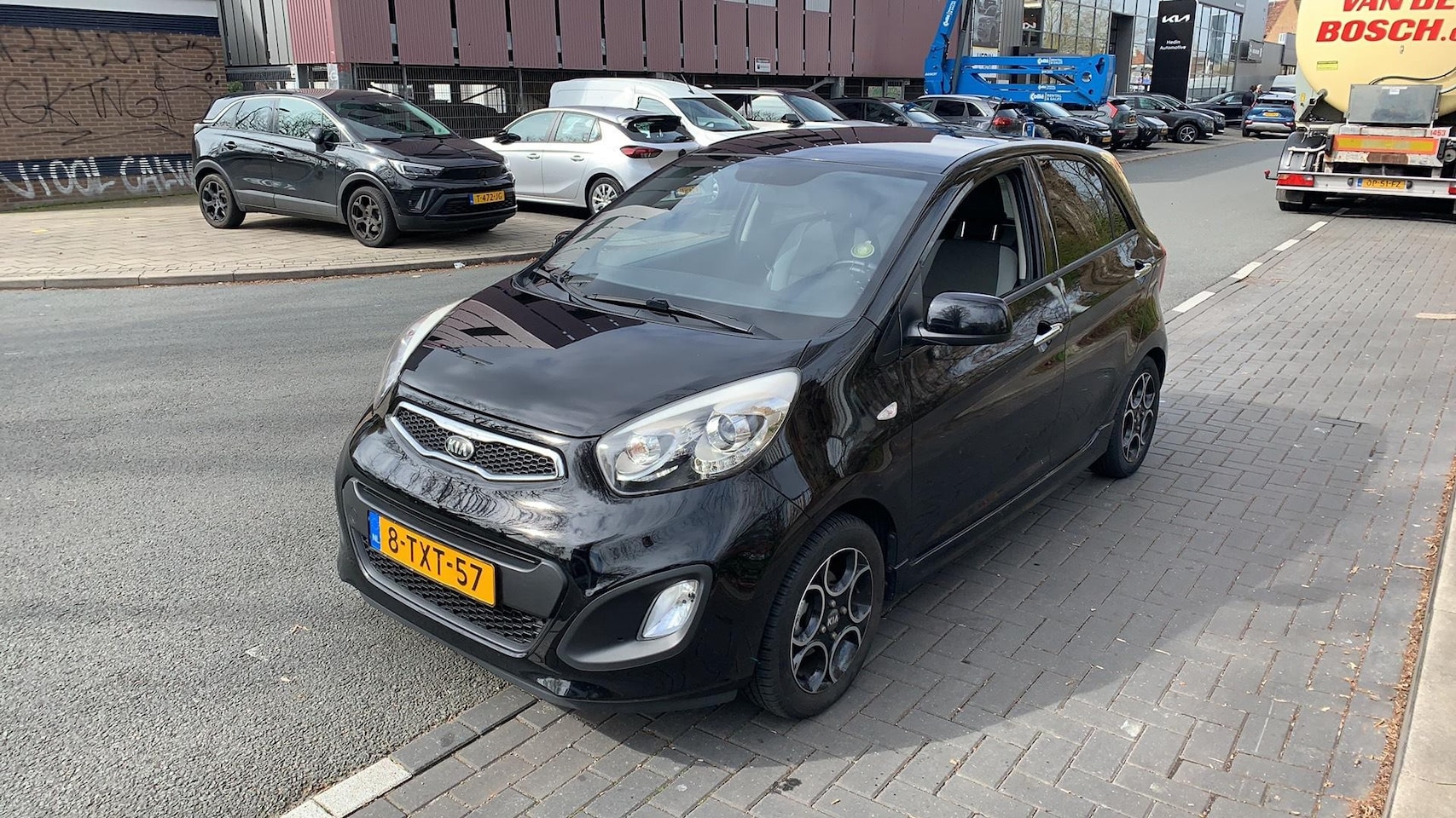 Kia Picanto - 1.0 CVVT World Cup Ed. l - AutoWereld.nl
