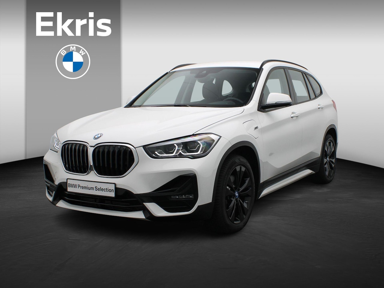 BMW X1 - xDrive25e Sportline | Sportstoelen | Park Distance Control Achter | LED-koplampen | Naviga - AutoWereld.nl