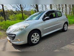 Peugeot 206 - 1.4 - Airco - NL Auto - 2e Eigenaar