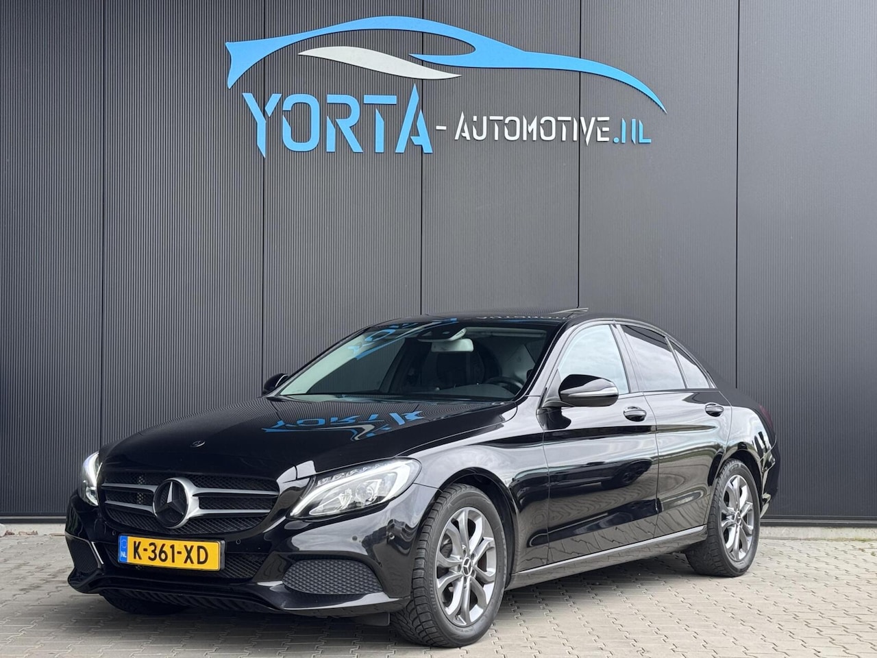 Mercedes-Benz C-klasse - 180 Prestige AUTOMAAT|PANO|BLACK PACK|LED - AutoWereld.nl