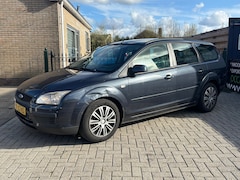 Ford Focus Wagon - 1.6-16V Trend | rijd schakelt goed enkel zo meenemen | airco |