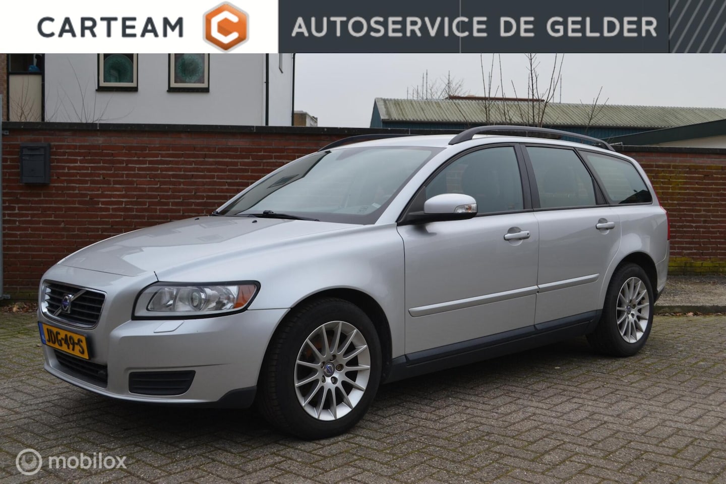 Volvo V50 - 2.4i Kinetic | 170PK | Airco | Youngtimer - AutoWereld.nl