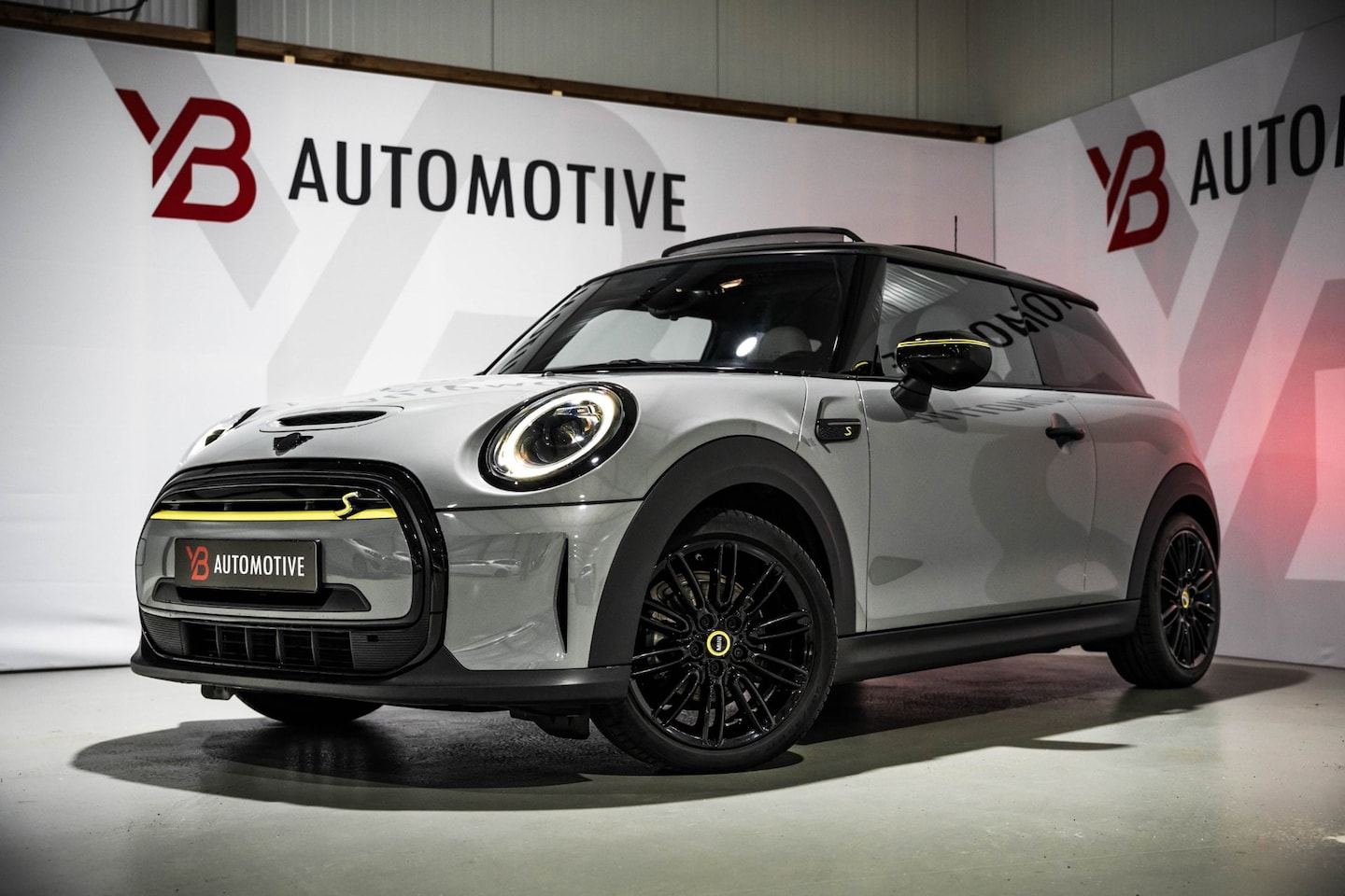 MINI Mini-Electric - Classic 33 kWh - AutoWereld.nl