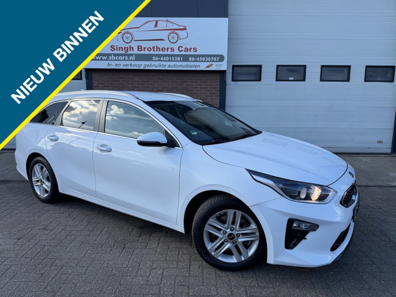 Kia Cee'd Sportswagon - Ceed 1.5 T-GDi Dyn.PlusL. AUT KEYLEES CAMERA LEER INRUIL MOG!!! - AutoWereld.nl
