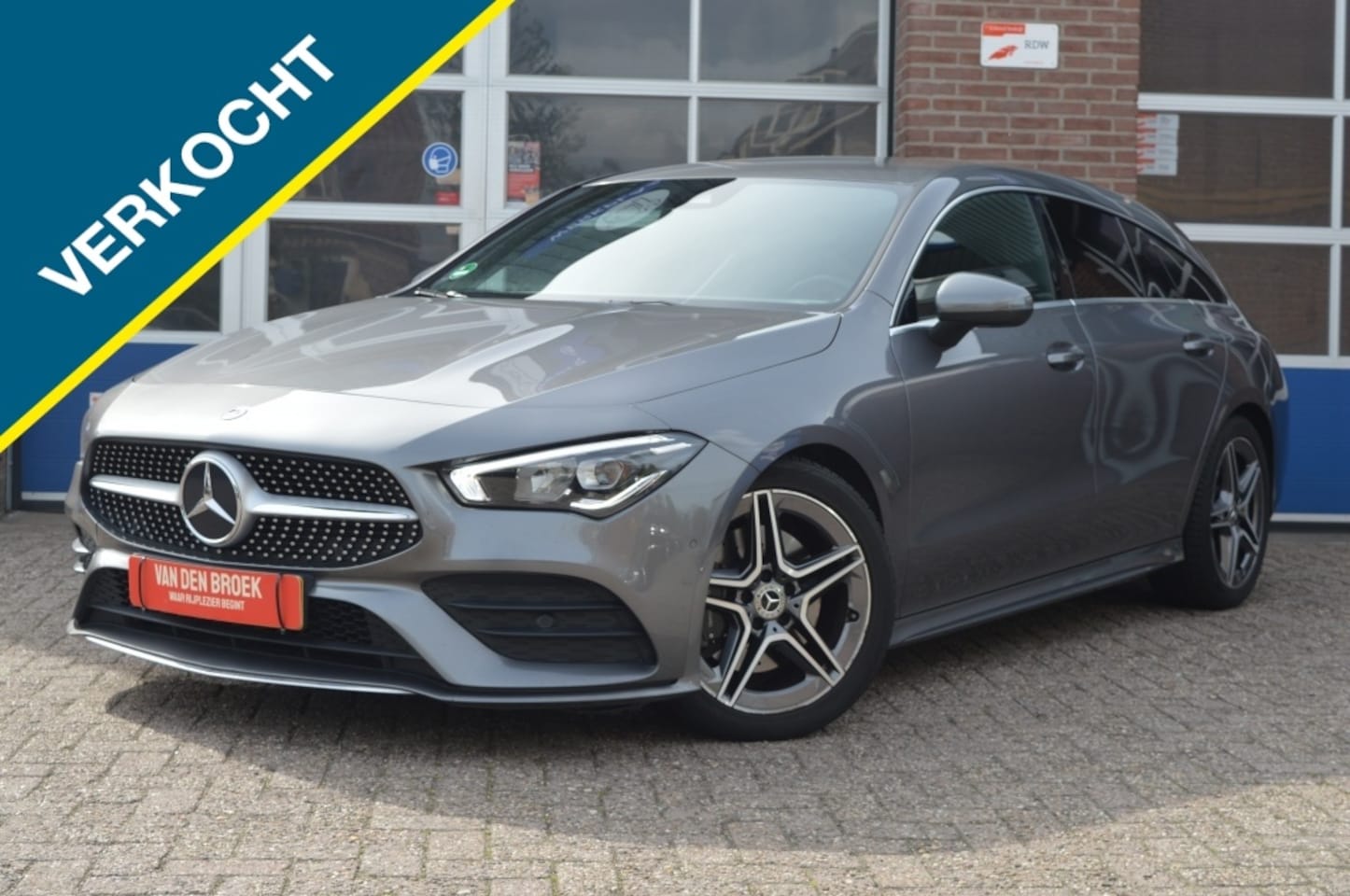 Mercedes-Benz CLA-klasse Shooting Brake - 200 AMG | AUT - CAMERA - CARPLAY - AutoWereld.nl