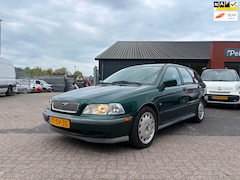 Volvo V40 - 1.9 T-4 Luxury AUTOMAAT / Airco / Stoel verwarming / L.M Velgen / Afkomstig 1ste eigenaar