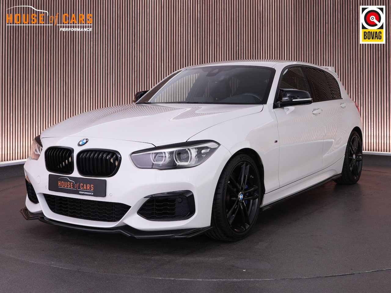 BMW 1-serie - M140i 340pk High Executive |Custom sportuitlaat|Maxton|Apple Carplay|Comfort Access|stoelv - AutoWereld.nl