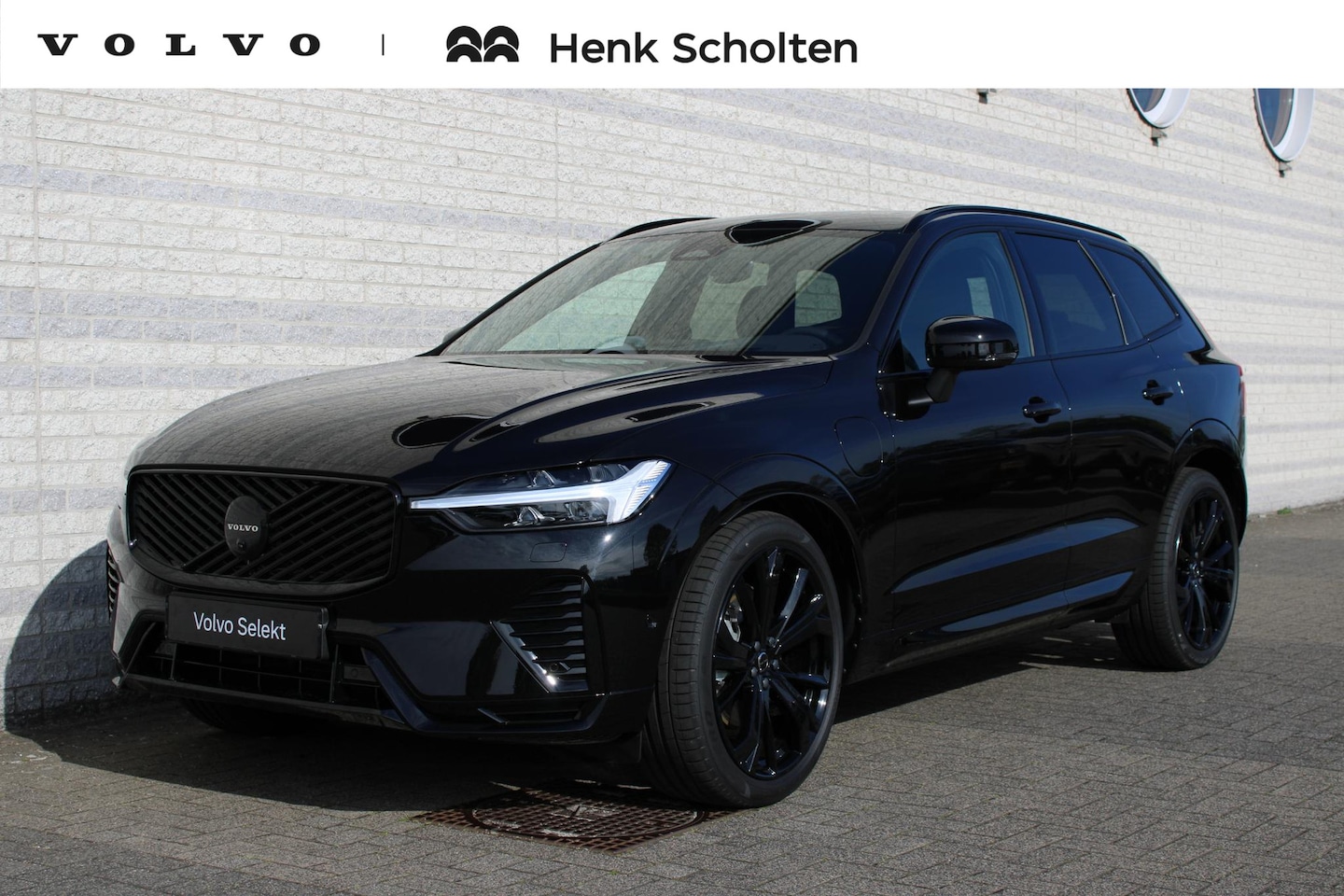 Volvo XC60 - 2.0 T8 Plug-in hybrid AWD Ultra Black Edition | Luchtvering | Bowers & Wilkins Premium Aud - AutoWereld.nl
