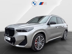 BMW X1 - xDrive30e M-SPORT PRO * LED, M-SPORTST, PANORAMA, TREKH, 20-inch LMV, HuD, ACC * 1e EIG