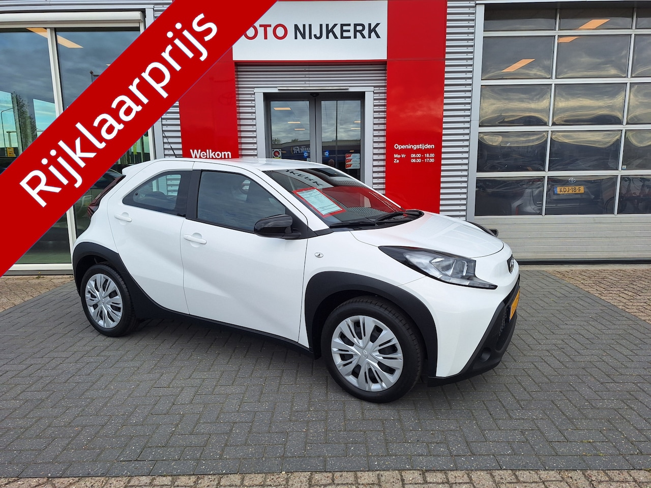 Toyota Aygo X - 1.0 VVT-i MT play 1.0 VVT-i MT Play - AutoWereld.nl
