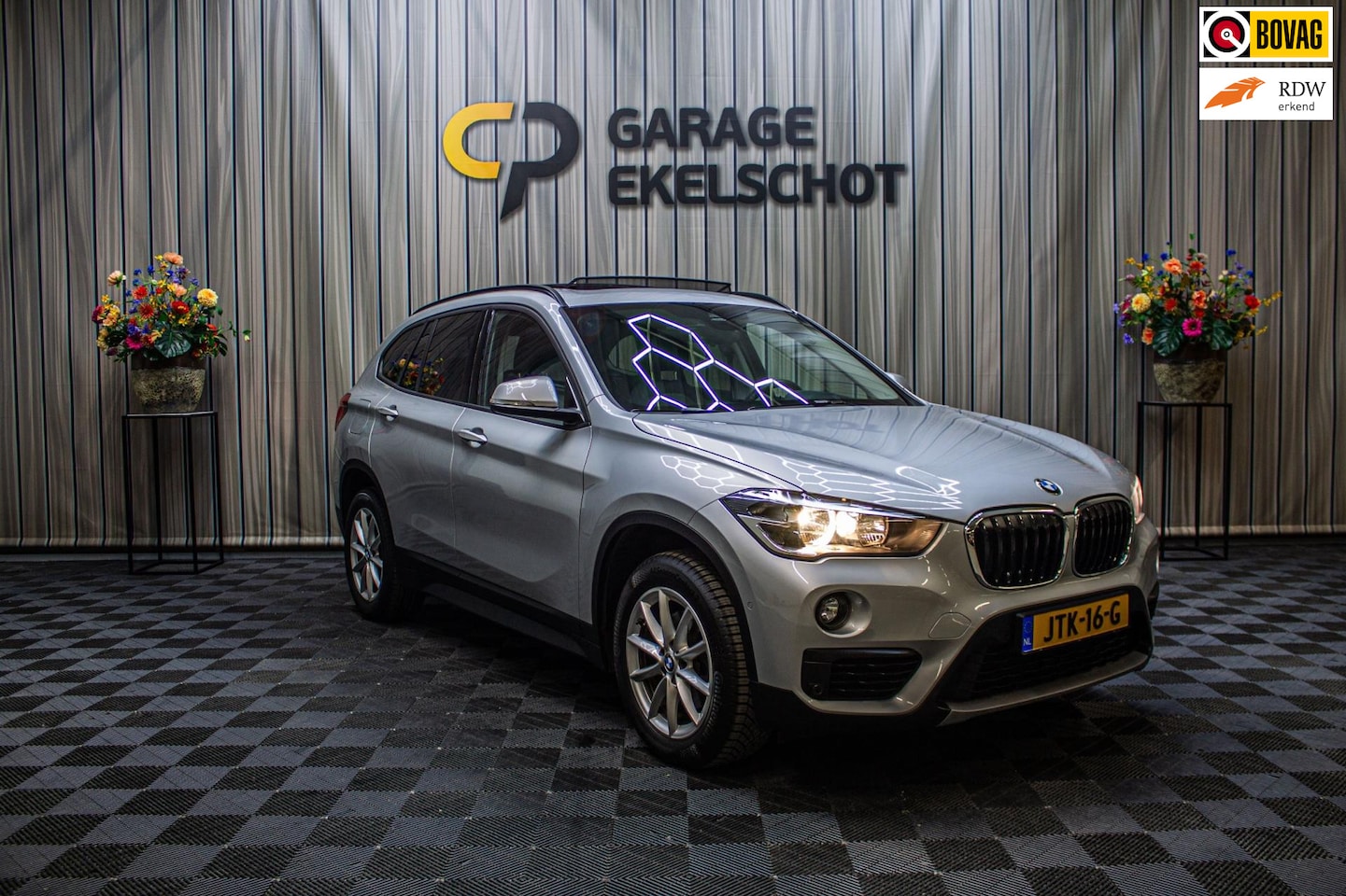 BMW X1 - SDrive18i High Executive|Pano|Head Up Display|Camera - AutoWereld.nl