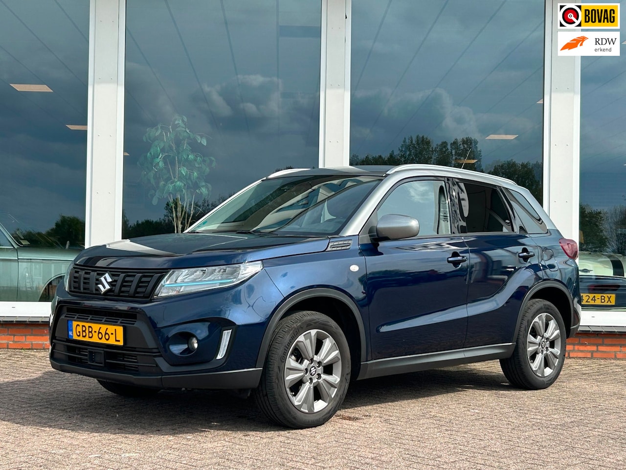 Suzuki Vitara - 1.4 Boosterjet Select Rhino Edition Smart Hybrid - Navi - Camera - Trekhaak - AutoWereld.nl