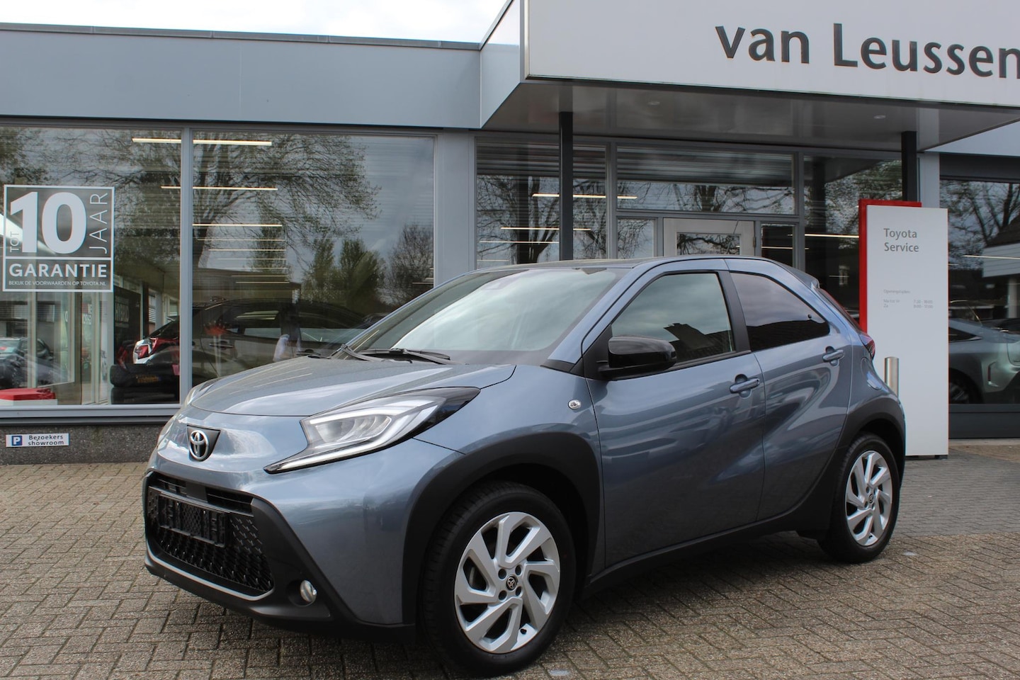 Toyota Aygo X - 1.0 VVT-i MT CLIMA KEYLESS STOELVERW PARK.SENSOREN V+A CAMERA AD-CRUISE APPLE/ANDROID - AutoWereld.nl
