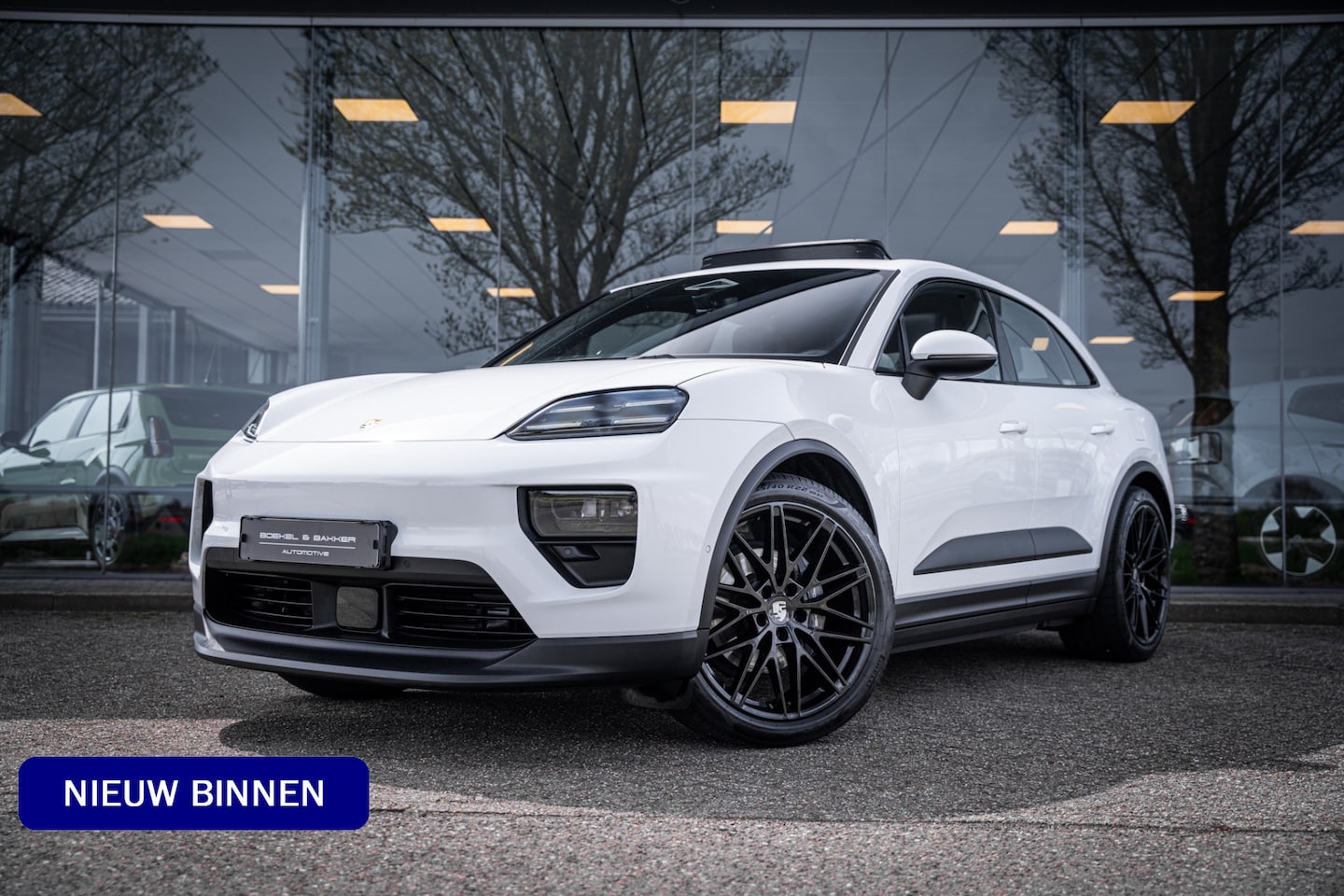 Porsche Macan - 100 kWh ** Panodak ** 22inch ** BOSE ** Rijbereik 588km (WLTP) NL-auto ** NAP!! - AutoWereld.nl
