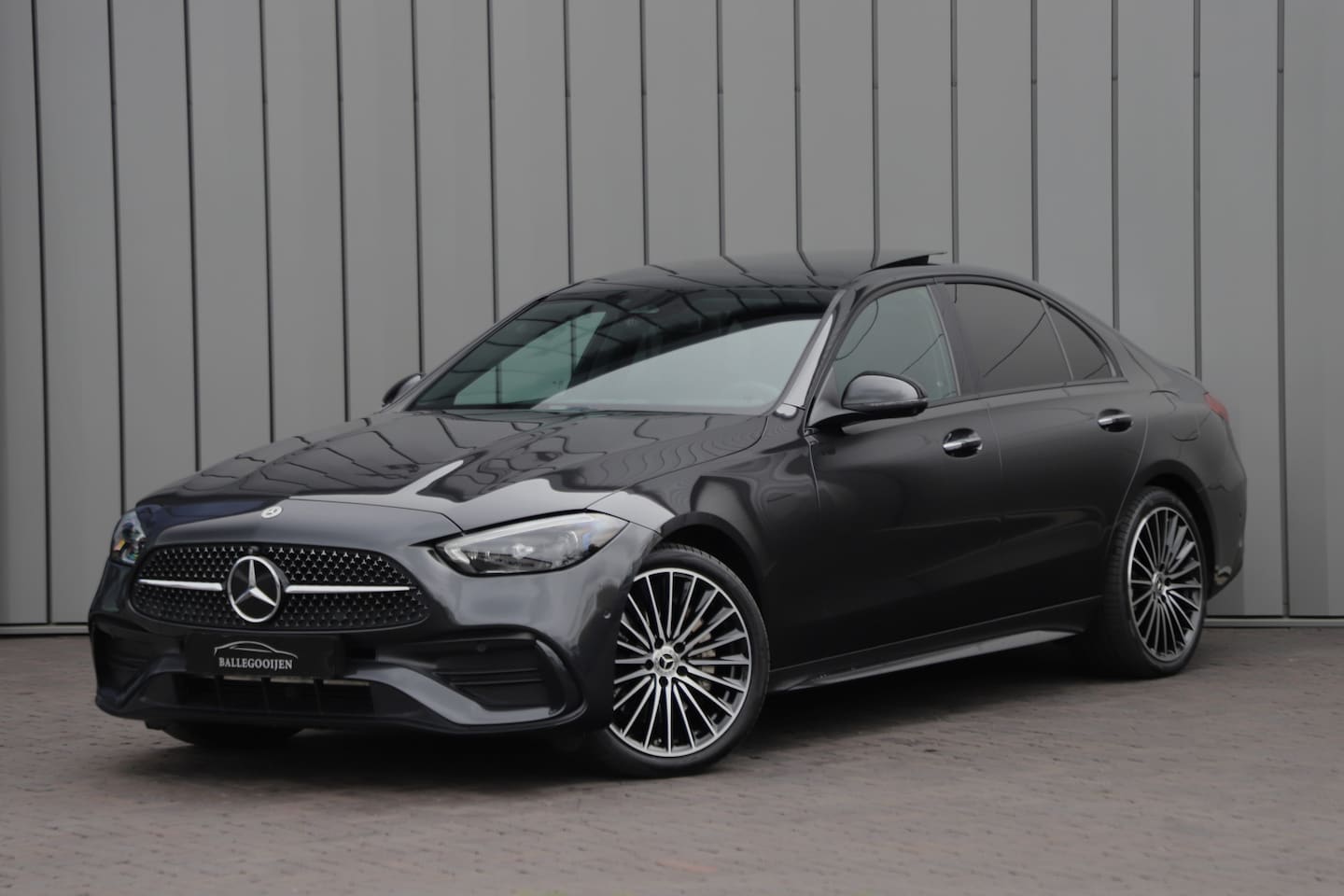 Mercedes-Benz C-klasse - 300e AMG | 313PK | Head-up | Keyless-go | Pano | Digital-light | Sfeerverlichting | Standk - AutoWereld.nl