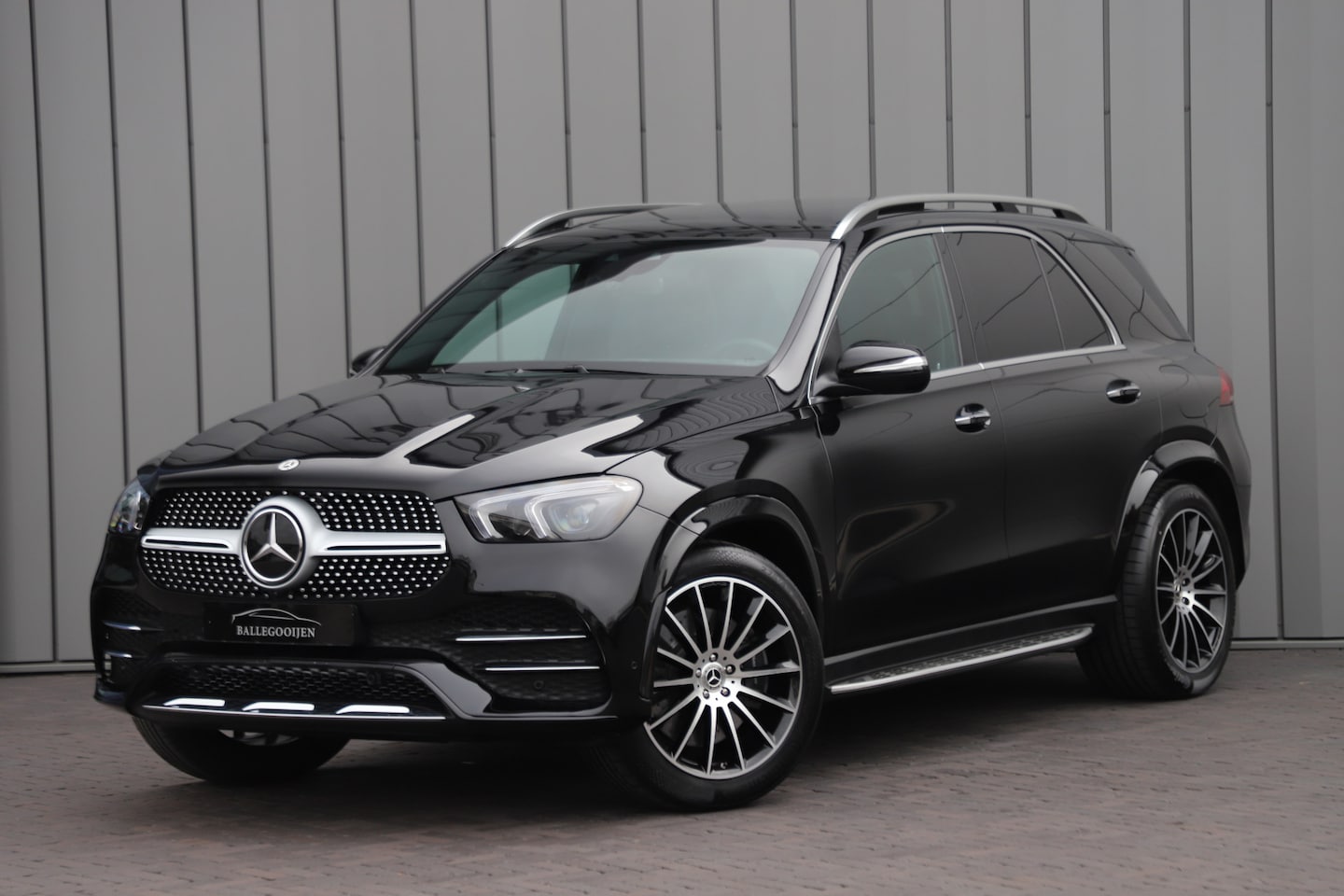 Mercedes-Benz GLE-Klasse - 350e AMG 4-Matic | 333PK | Head-up | Pano | Keyless-go | Burmester | Distronic+ | Sfeerver - AutoWereld.nl
