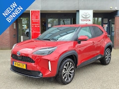 Toyota Yaris Cross - 1.5 Hybrid STYLE STOEL/STUURVERW BLIND SPOT KEYLESS PARK-SENSOREN NAVI 17'' LM-VELGEN APPL