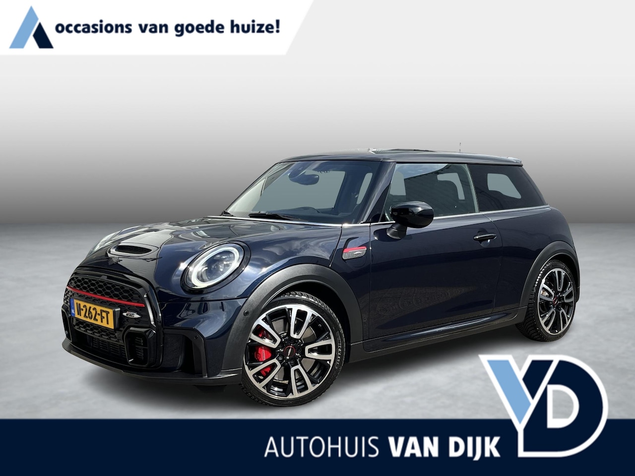MINI John Cooper Works - Mini 2.0 Essential 231 pk | NL-Auto/Leder/Pano-schuifdak/Camera/Adapt.Cruise/Apple CarPlay - AutoWereld.nl