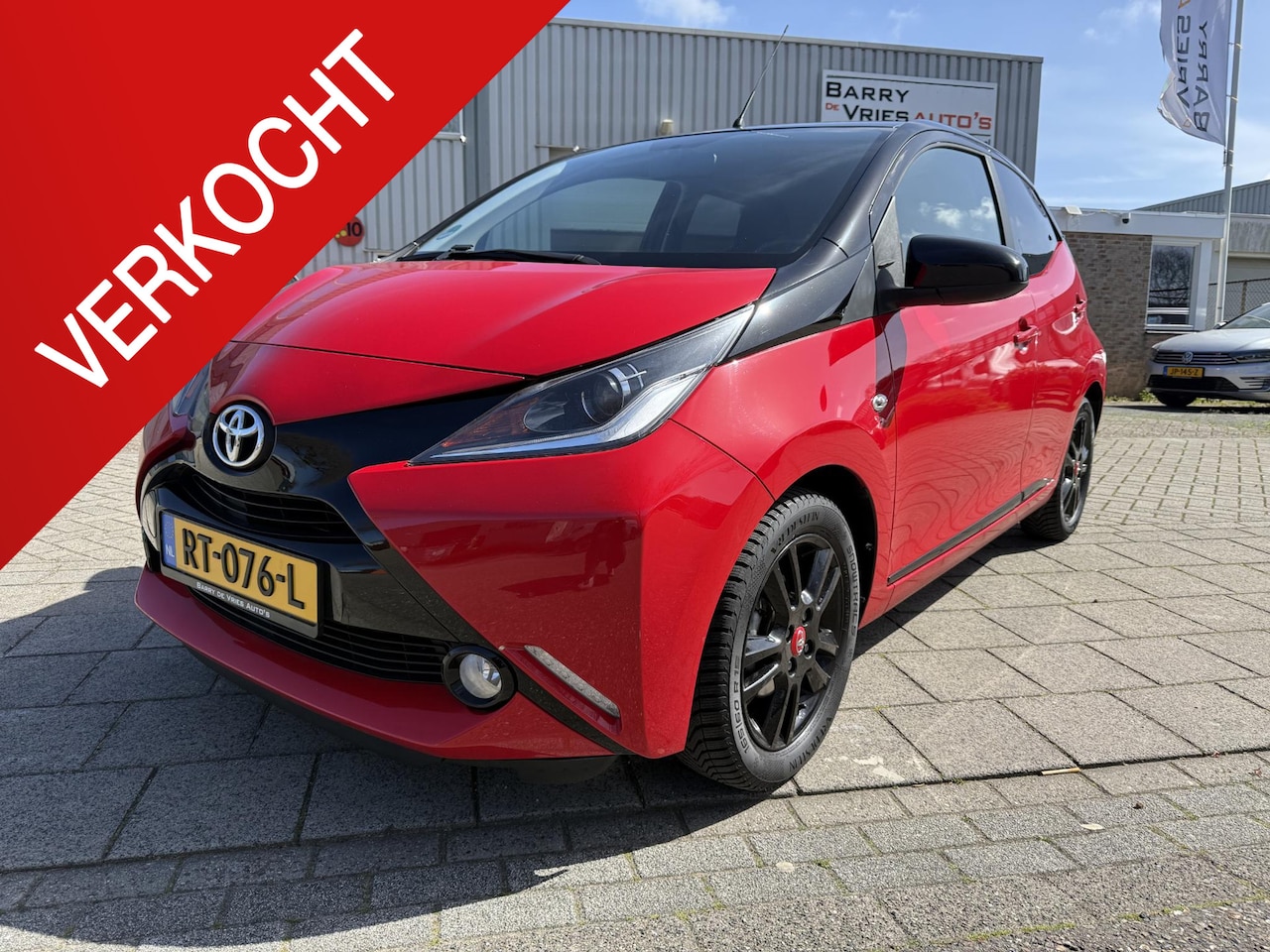 Toyota Aygo - 1.0 VVT-i X-Cite | Cruise Control | Apple Carplay | Achteruitrijcamera | - AutoWereld.nl