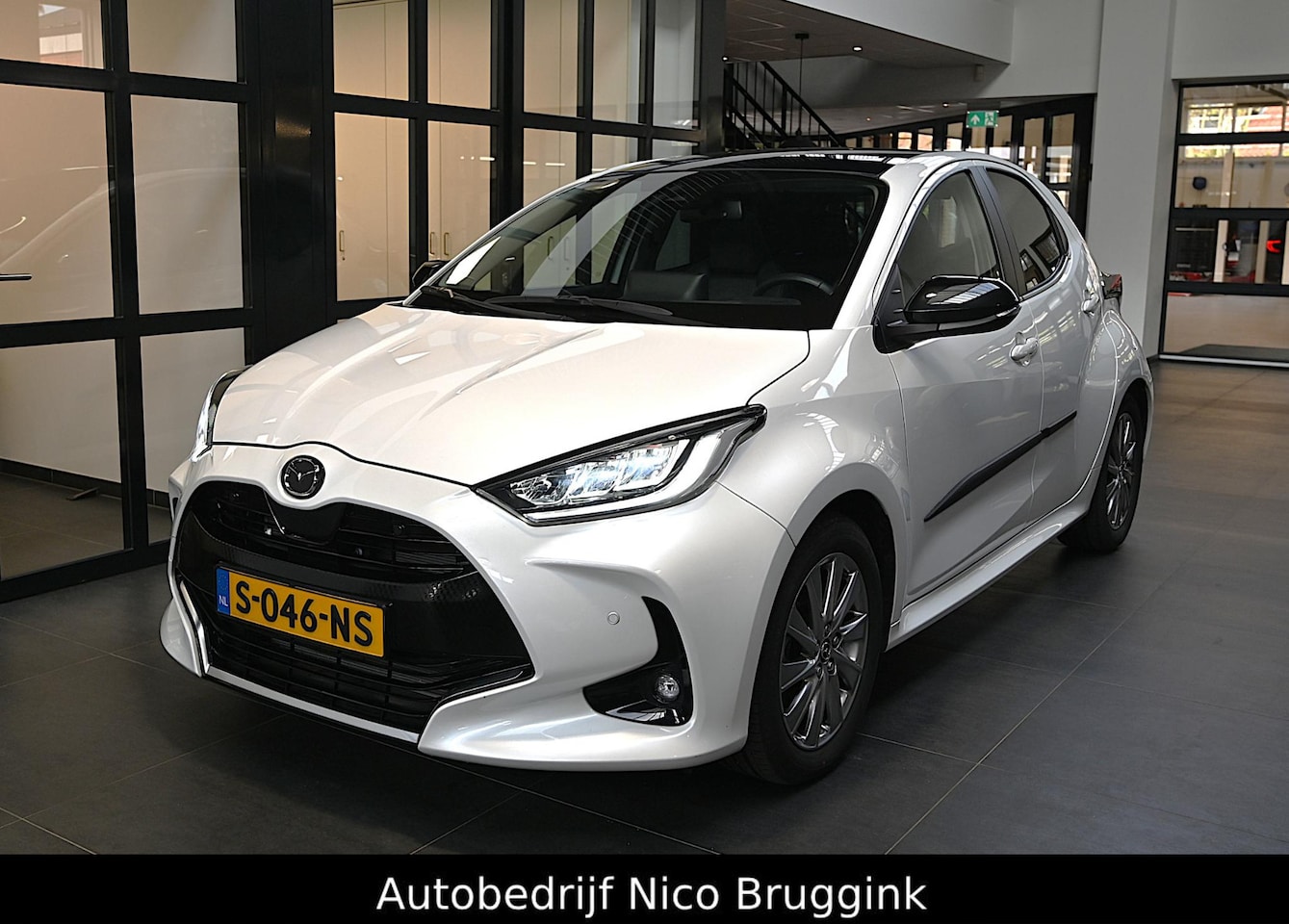 Mazda 2 Hybrid - 116 automaat Select *Panoramadak* *Dealeronderhouden* *All-in prijs* - AutoWereld.nl