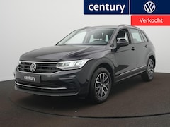 Volkswagen Tiguan - Life Automaat - Camera - LED - Navigatie - Stoelverwarming - Park Assist -ACC