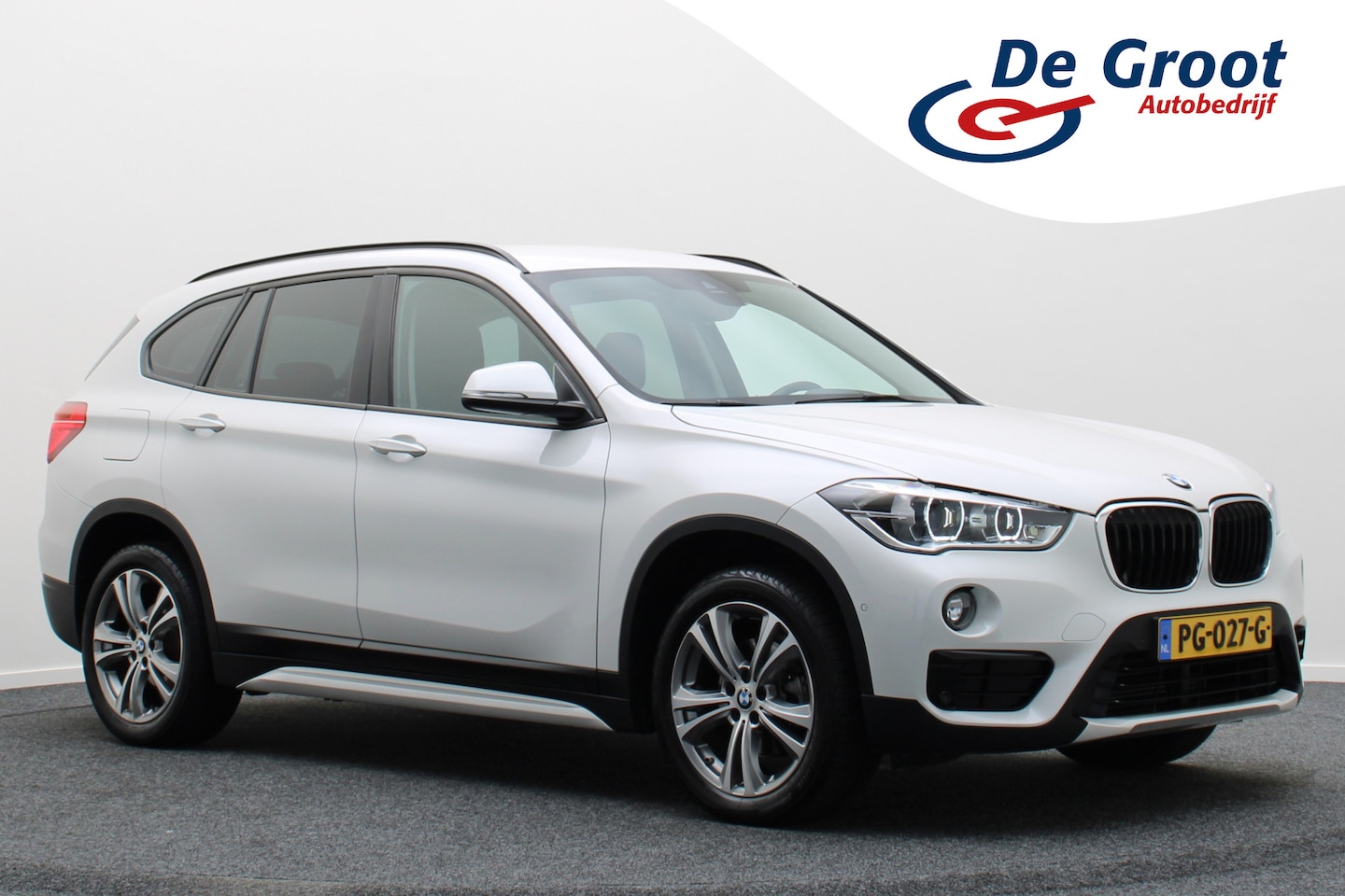 BMW X1 - sDrive18i High Executive Automaat LED, Head-Up, Climate, Cruise, Navigatie, Stoelverw., Tr - AutoWereld.nl