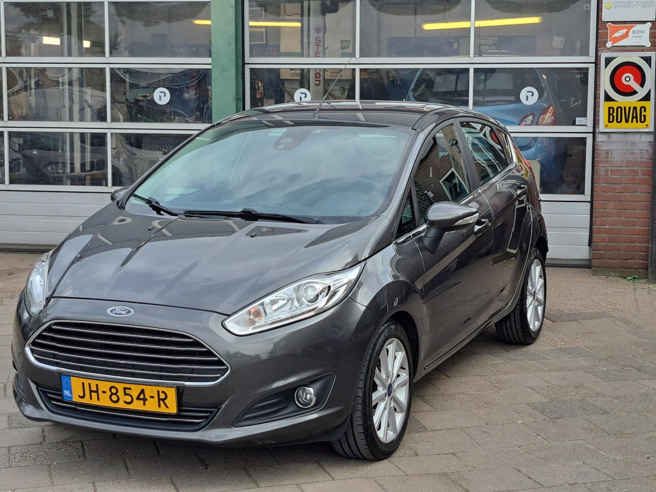 Ford Fiesta - 1.0 EcoBoost Titanium incl. nwe distributieriem - AutoWereld.nl
