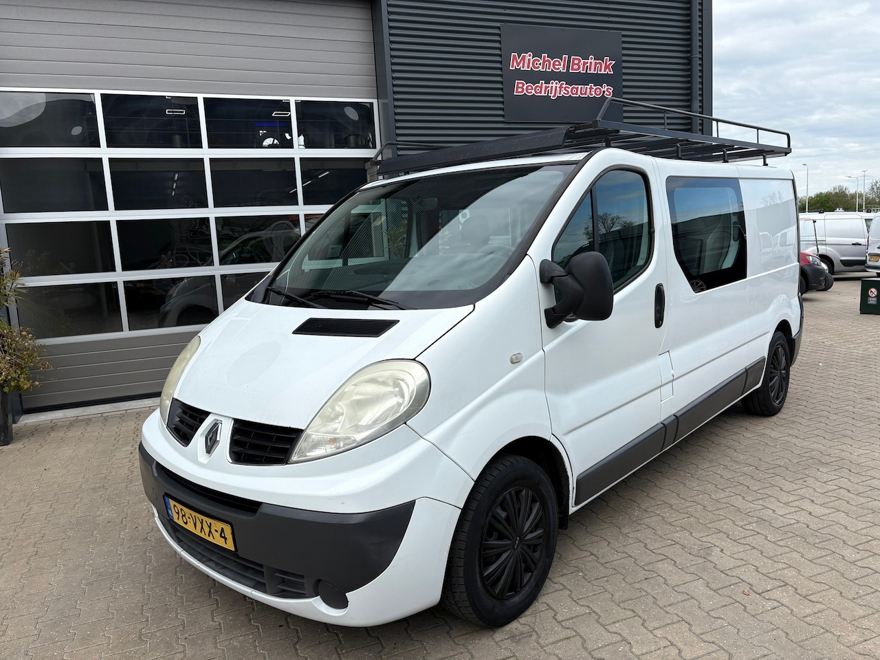Renault Trafic - 2.0 dCi T29 L2H1 Dubbele Cabine - AutoWereld.nl