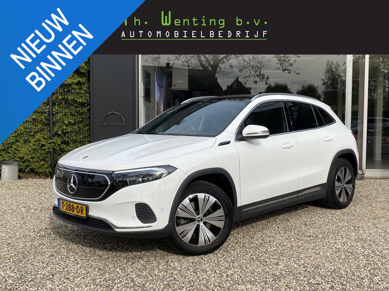 Mercedes-Benz EQA - 300 4MATIC AMG Line 67 kWh | Panoramadak | Stoelverwarming | 1800kg Trekgewicht | Navigati - AutoWereld.nl