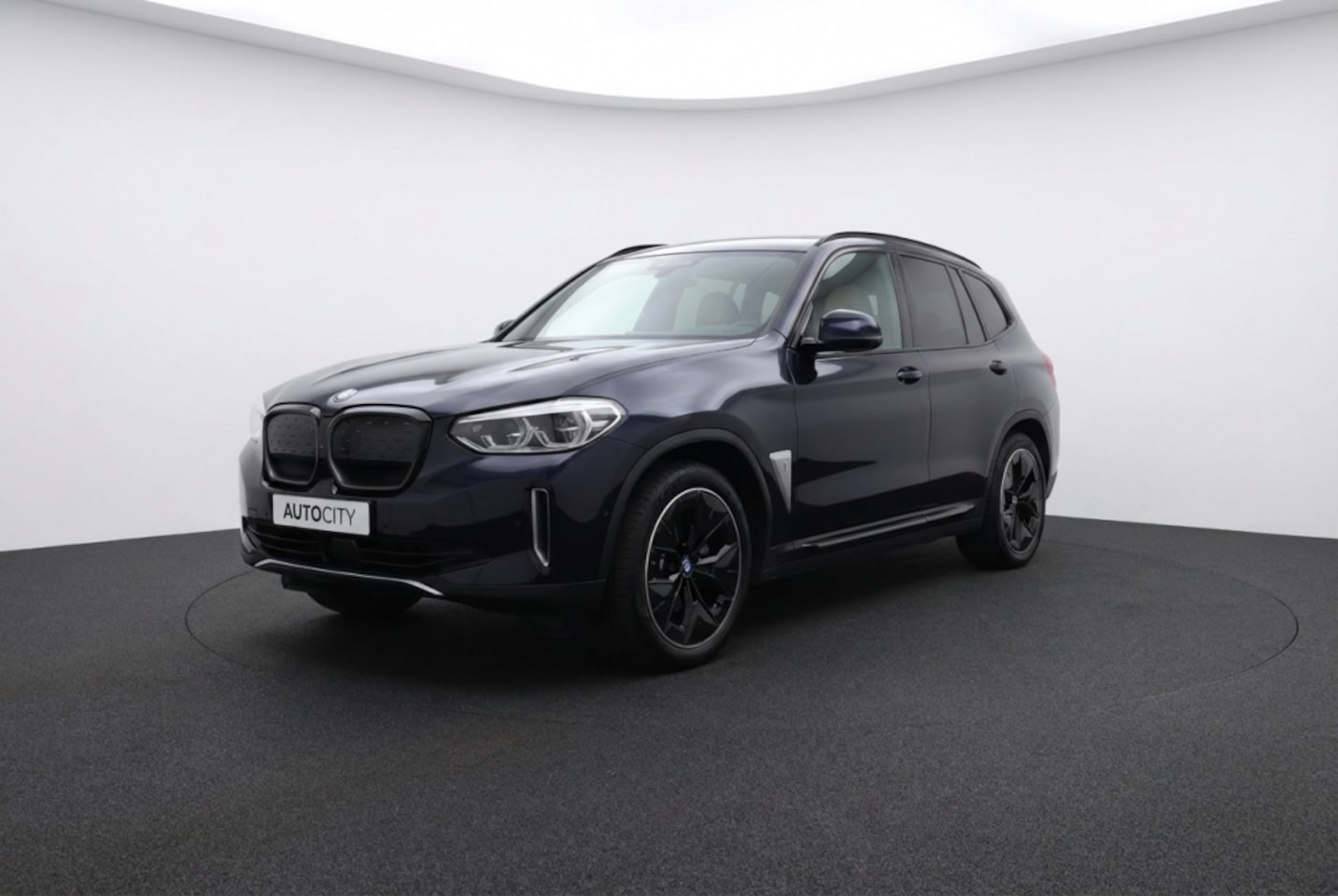 BMW iX3 - 80kWh High Executive Pano l Leder l 360 Camera l Head up l VOL O - AutoWereld.nl