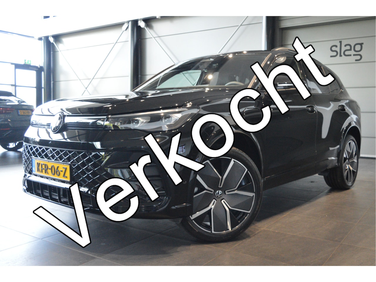 Volkswagen Tiguan - 1.5 eHybrid 3X R-LINE Black Style HUD 20 inch 272 pk !! - AutoWereld.nl