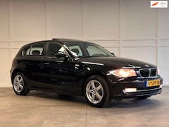 BMW 1-serie - 118i / Navigatie / Schuifdak /