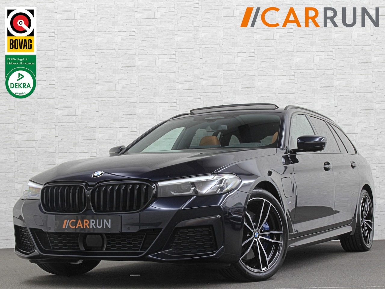 BMW 5-serie Touring - 530e M-Sport | Panorama | 360 Camera | ACC | Harman-Kardon | Trekhaak | Keyless-Entry | Le - AutoWereld.nl