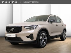Volvo XC40 - B4 Plus Dark | Trekhaak | Harman/Kardon | Achteruitrijcamera |