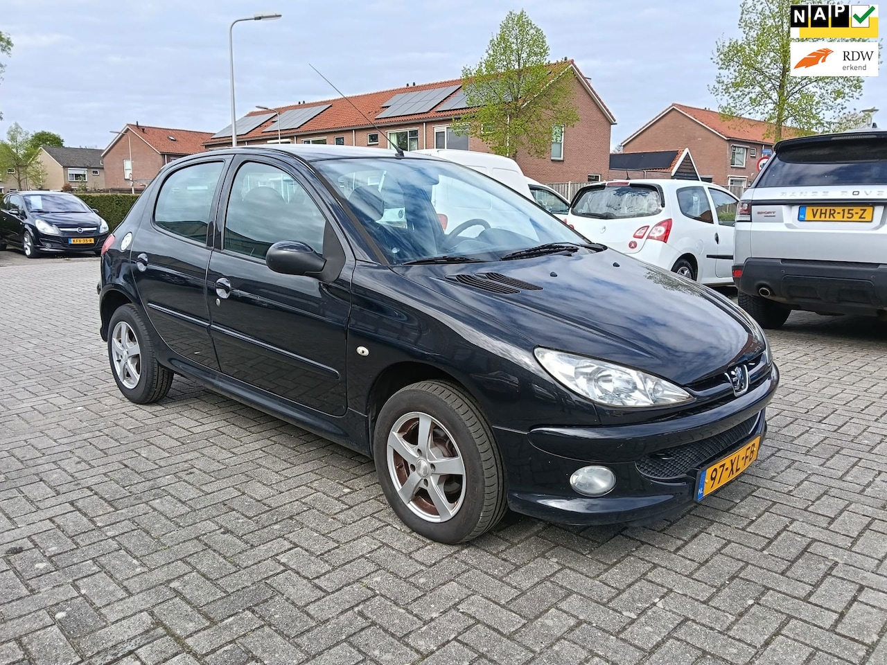 Peugeot 206 - 1.4 Forever 5 Deurs met Airco en nieuwe Apk - AutoWereld.nl