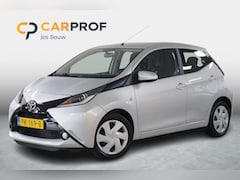 Toyota Aygo - 1.0 VVT-i x-play Airco | Navigatie | Camera | Bluetooth