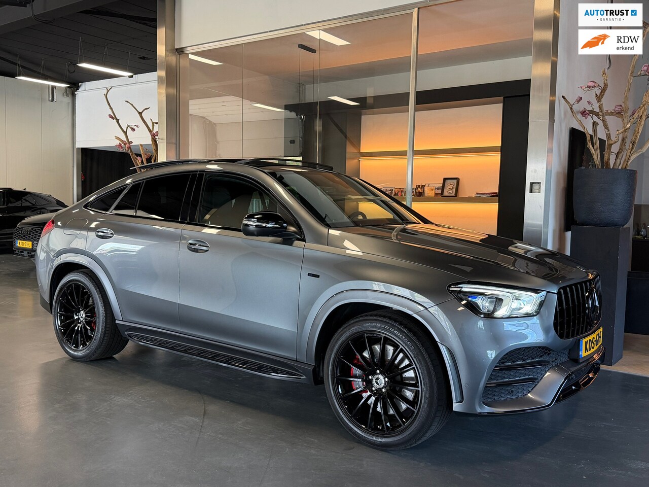 Mercedes-Benz GLE-Klasse Coupé - 350 e 4MATIC Amg night Pano Luchtvering Memory Burmester - AutoWereld.nl