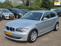 BMW 1-serie - 116i Business Line|Clima|CruiseControle|half leder|Lm velgen|Geblindeerde ramen|