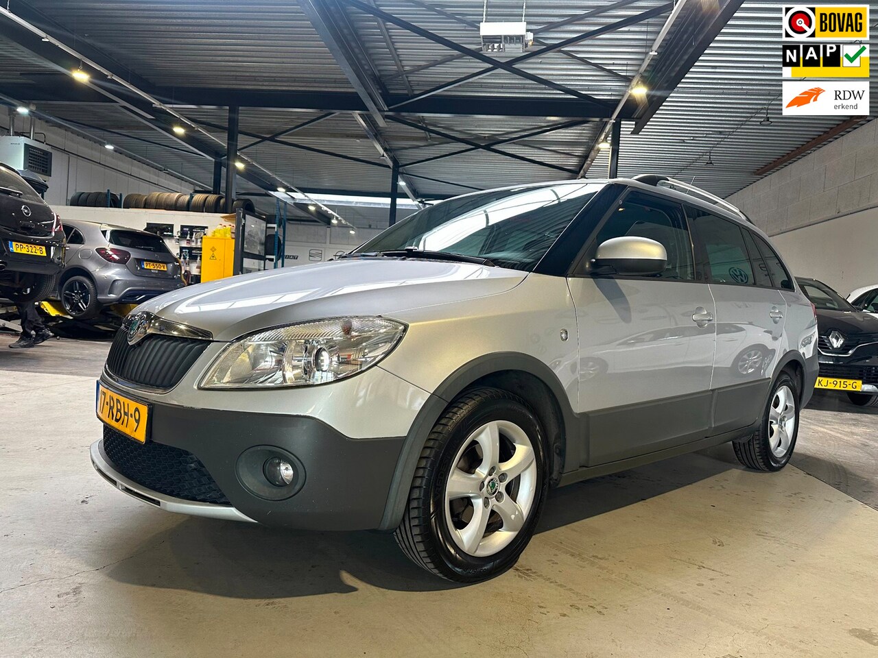 Skoda Fabia Combi - 1.2 TSI Scout/Dealer onderhouden/Apk nieuw bij aflevering - AutoWereld.nl