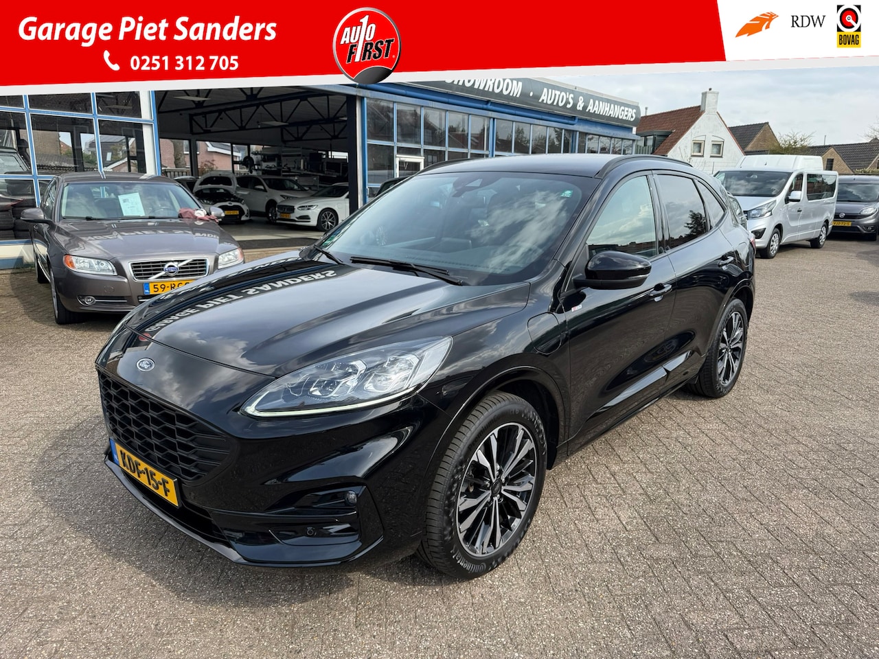 Ford Kuga - 2.5 PHEV ST-Line X I Elec. Trekhaak I Leder/alcantara I Camera I Nieuwstaat! - AutoWereld.nl