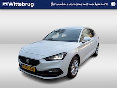 SEAT Leon - 1.5 eTSI 150pk Style Business Intense / Navigatie / LM 16 inch / Park Assist / Camera / Ke
