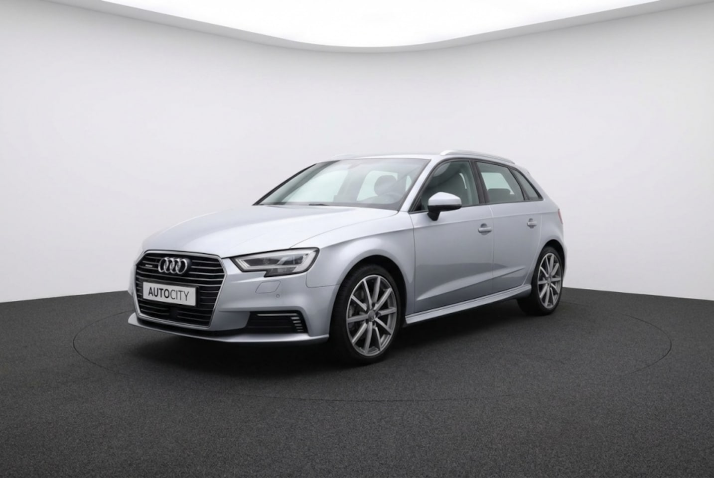 Audi A3 Sportback - 40 e-tron sport Navi l Adaptive l Keyless - AutoWereld.nl