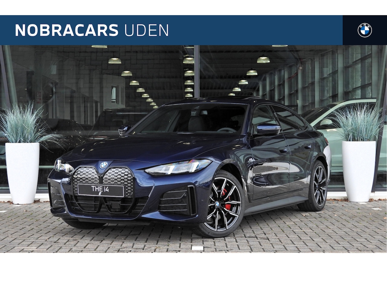 BMW i4 - eDrive35 M Sport / Schuif-kanteldak / Adaptieve LED / Comfort Access / Stoelverwarming / B - AutoWereld.nl