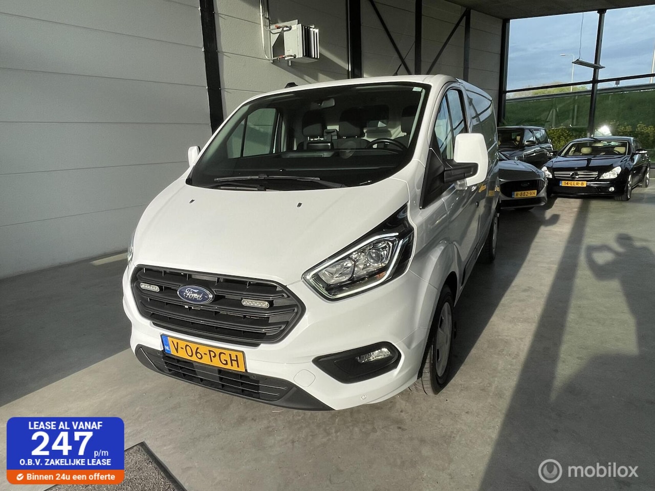 Ford Transit Custom - 340 2.0 TDCI L1H1 groot scherm - AutoWereld.nl