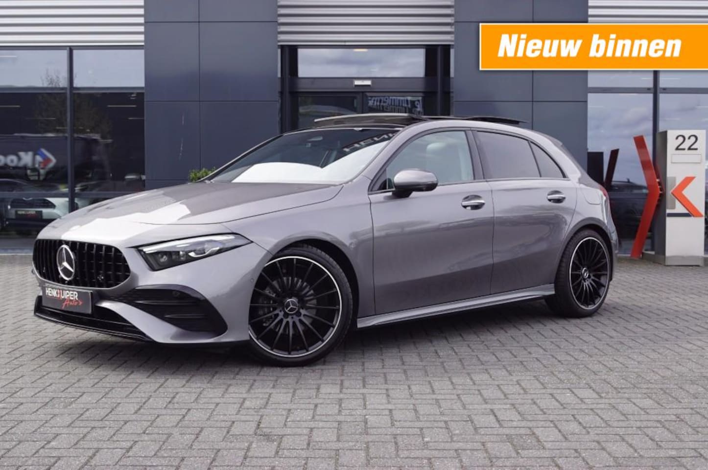 Mercedes-Benz A-klasse - 200 AMG LINE / Panodak / Head-up/ Memory stoelen/ LED/Trekhaak afnb. - AutoWereld.nl