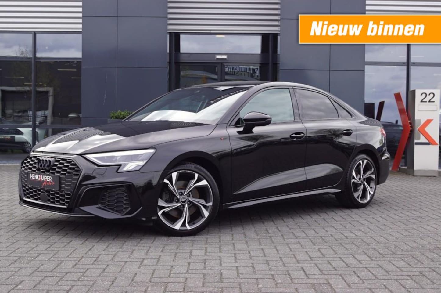 Audi A3 Limousine - Limousine 1.5 TFSI S-line 150pk / LED / PDC / Navi / App-Connect - AutoWereld.nl