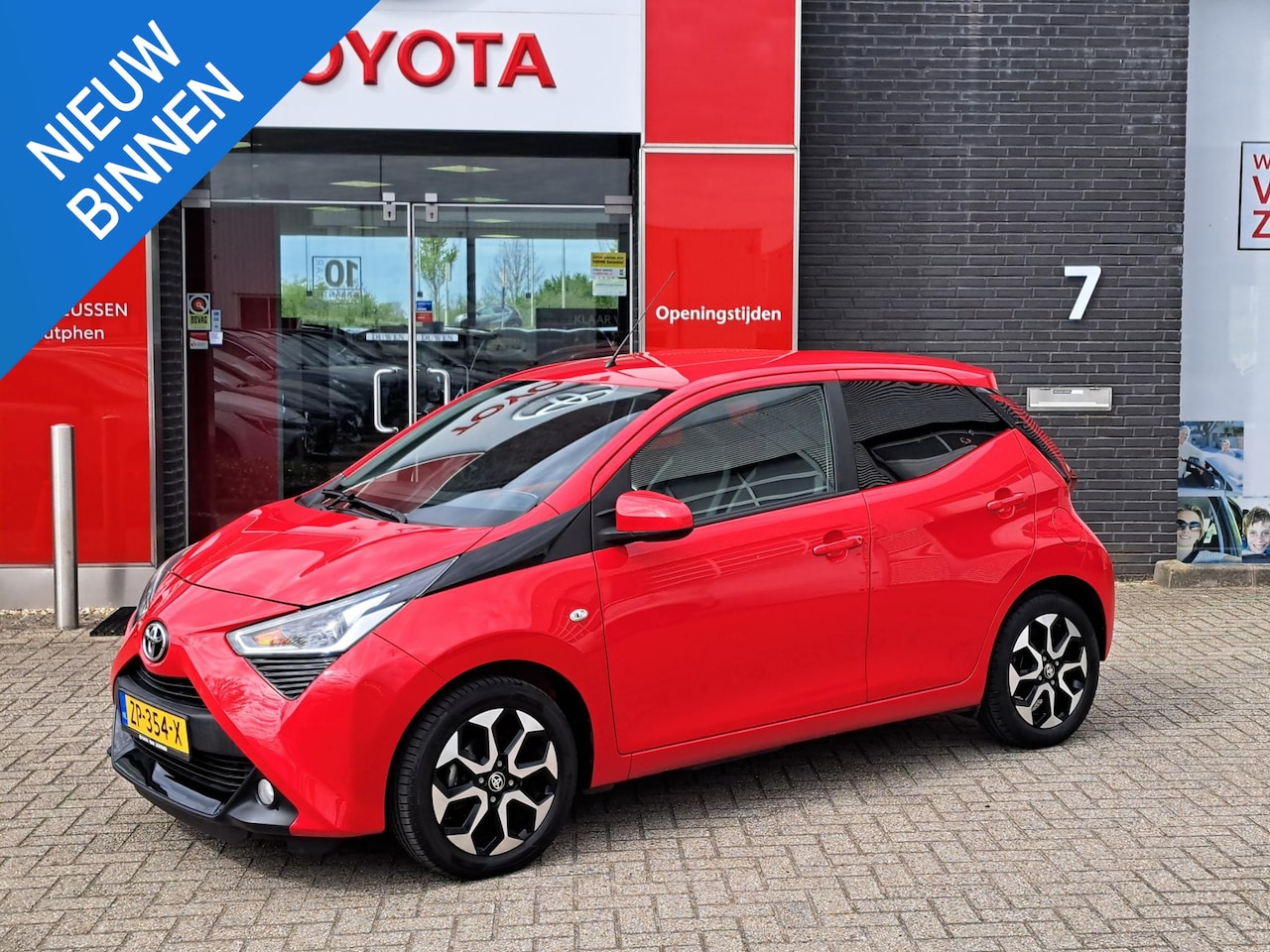 Toyota Aygo X - X-First BLUETOOTH SPEEDLIMITER ACHTERUITRIJCAMERA DEALER ONDERHOUDEN - AutoWereld.nl